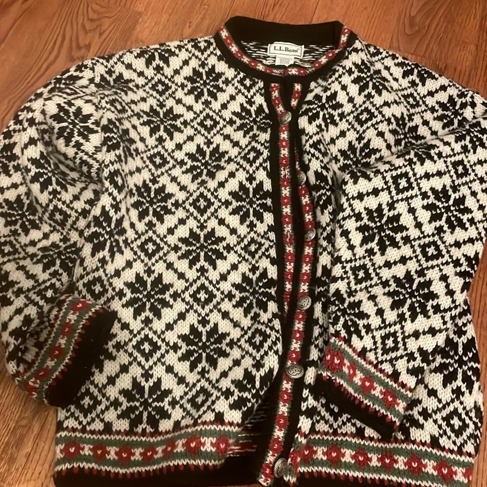 L L Bean Sweater / Cardigan